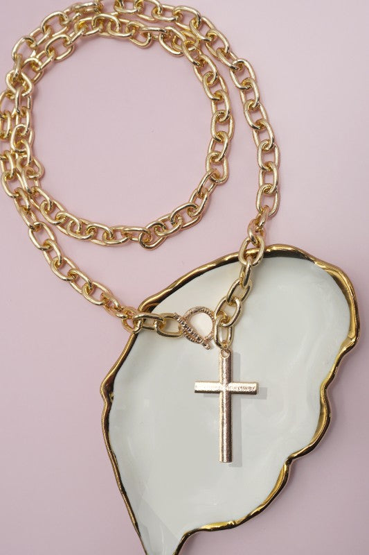 chunky gold chain necklaces, cross pendant necklaces for women, statement toggle necklaces, faith-inspired jewelry, and bold layered necklaces