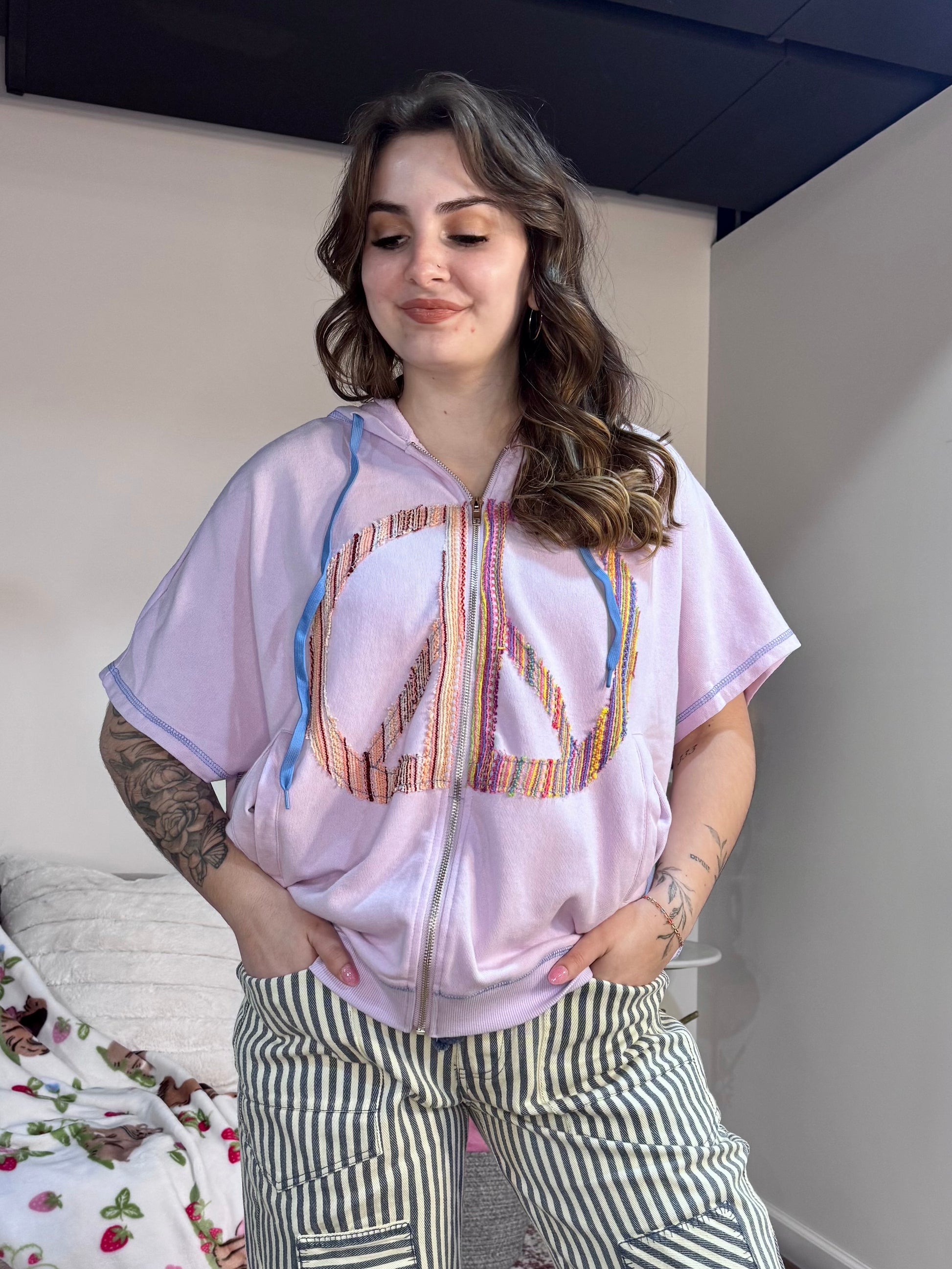 Light Purple Peace  Patch Zip Up Short Sleeve Hoodie