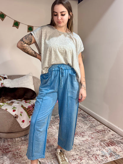 light gray workout top keyhole back stretchy cropped top