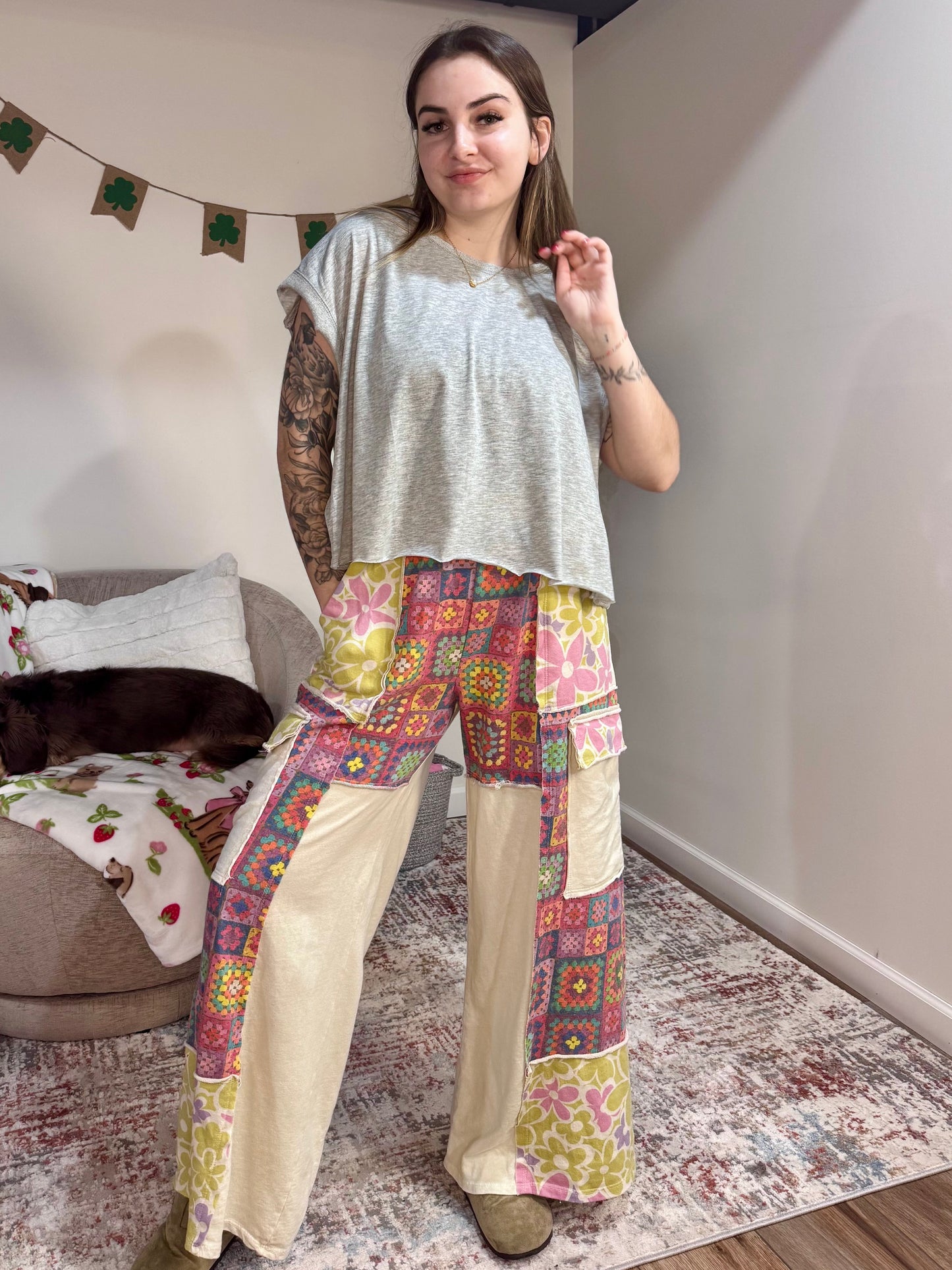 light gray workout top keyhole back stretchy cropped top