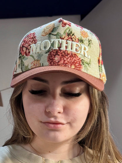 Jacquard embroidered trucker hat "mother."