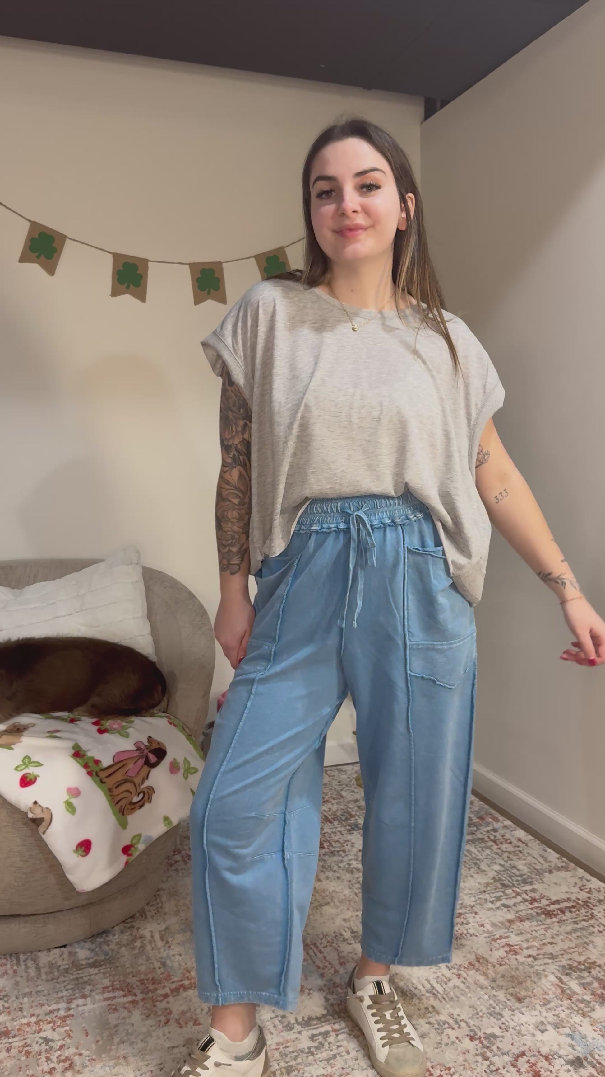 light gray workout top keyhole back stretchy cropped top